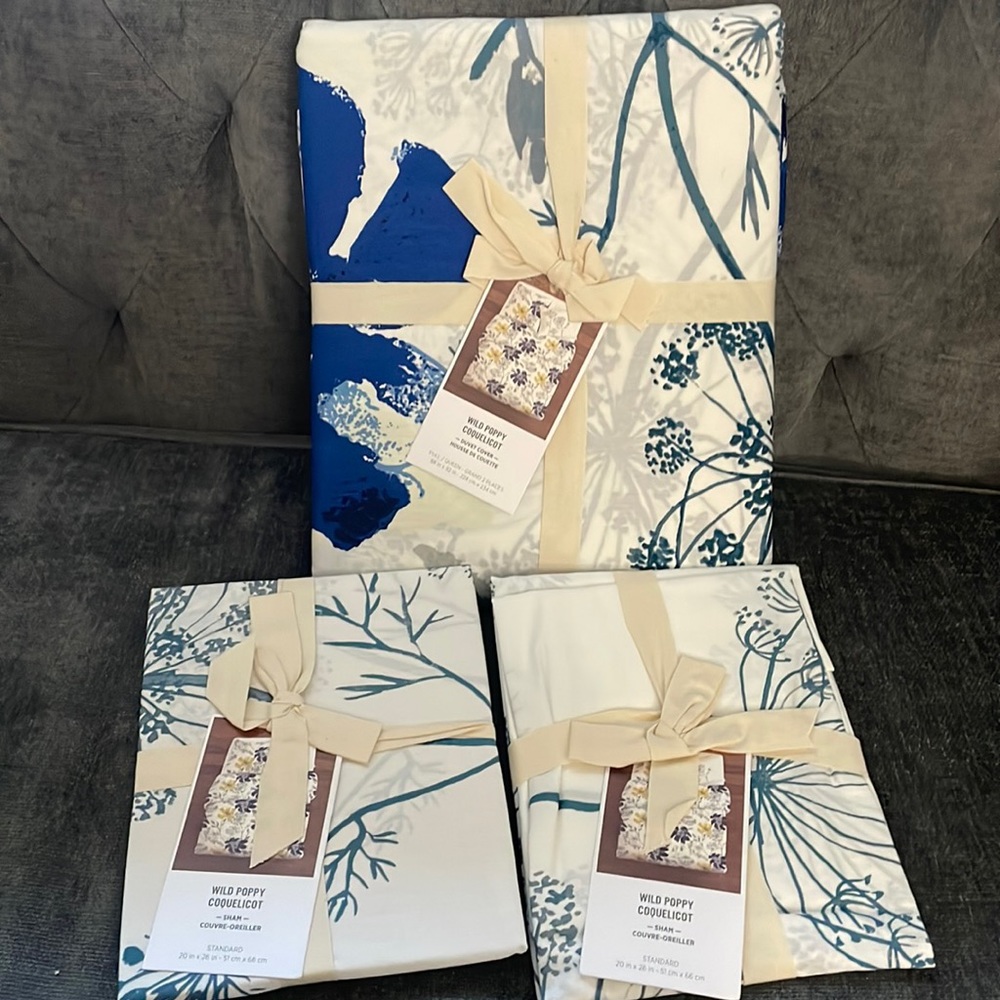 NWT! West Elm Wild Poppy Full Queen Duvet Cover and 2 Standard size Sham